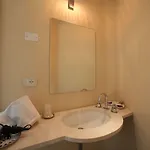 Konukevi Residenza D'epoca Regina D'arborea 4*