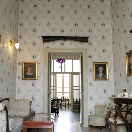 Residenza D'epoca Regina D'arborea بيت ضيافة 4*