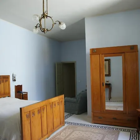 Residenza D'Epoca Regina D'Arborea Guest house 3*