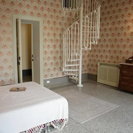 Residenza D'epoca Regina D'arborea بيت ضيافة 4*
